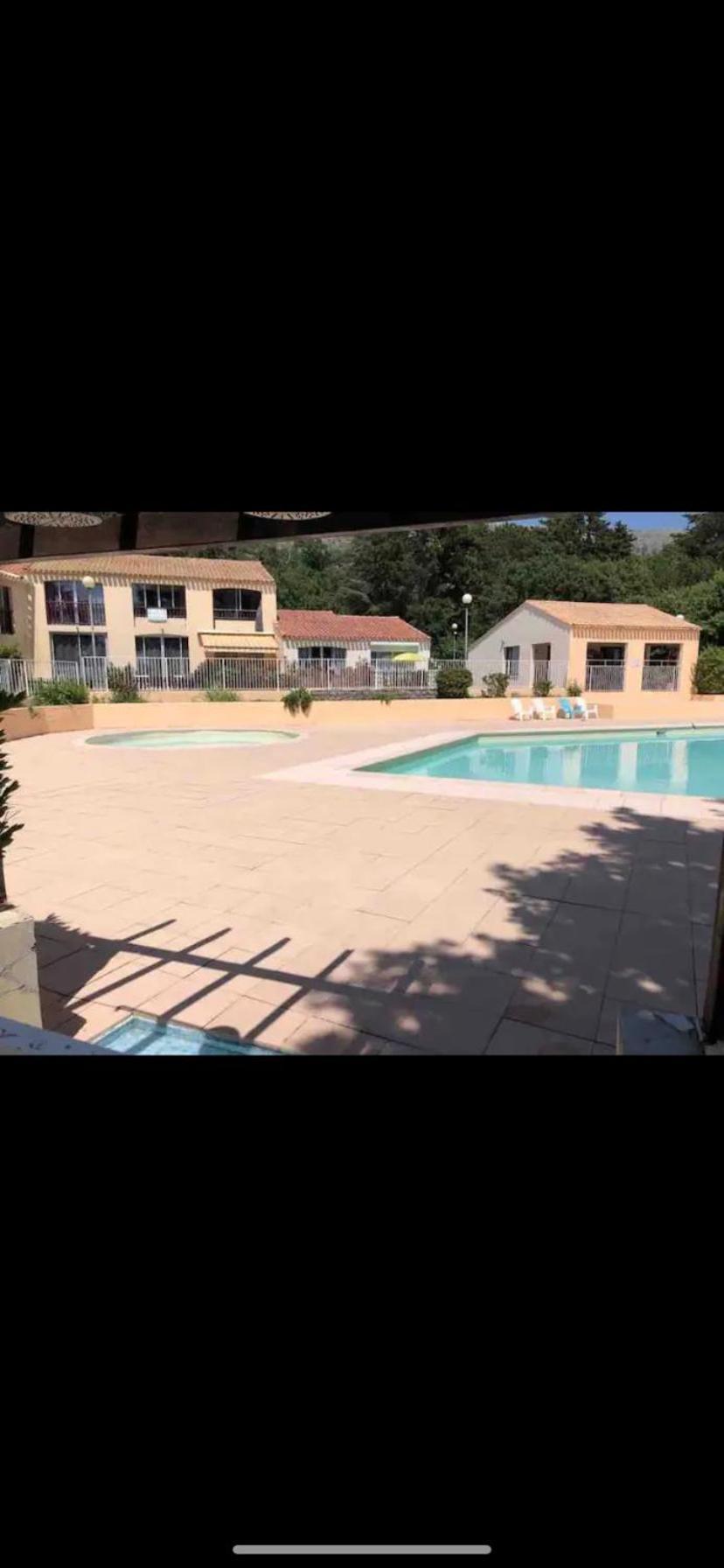 Maisonnette Dans Belle Residence Saint-Vallier-de-Thiey Dış mekan fotoğraf