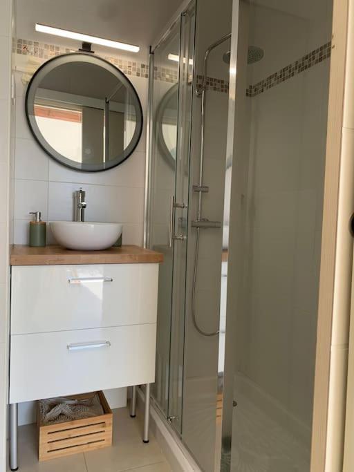 Maisonnette Dans Belle Residence Saint-Vallier-de-Thiey Dış mekan fotoğraf