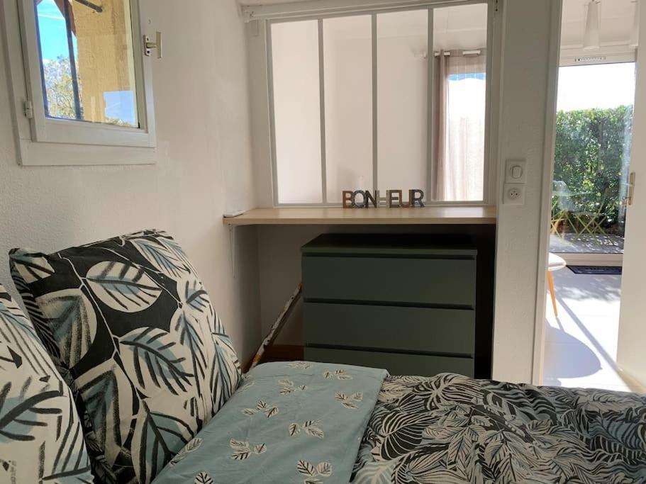 Maisonnette Dans Belle Residence Saint-Vallier-de-Thiey Dış mekan fotoğraf