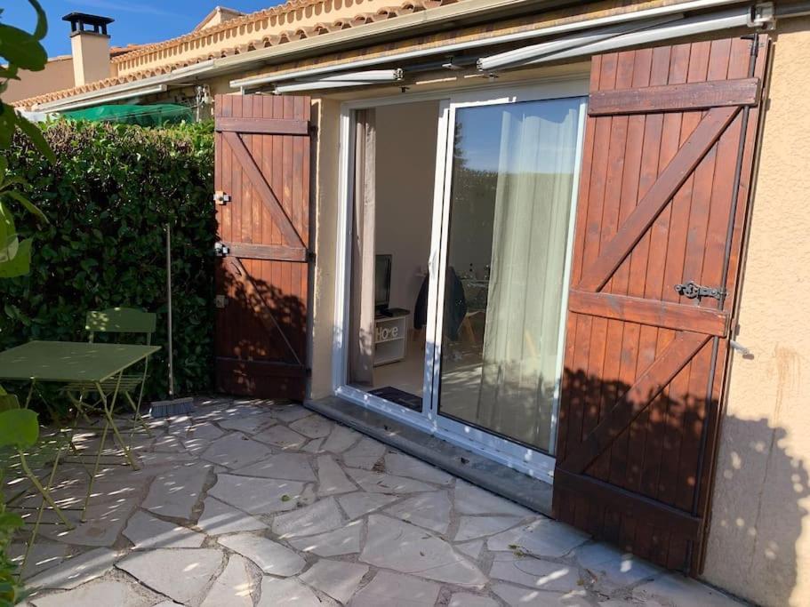 Maisonnette Dans Belle Residence Saint-Vallier-de-Thiey Dış mekan fotoğraf