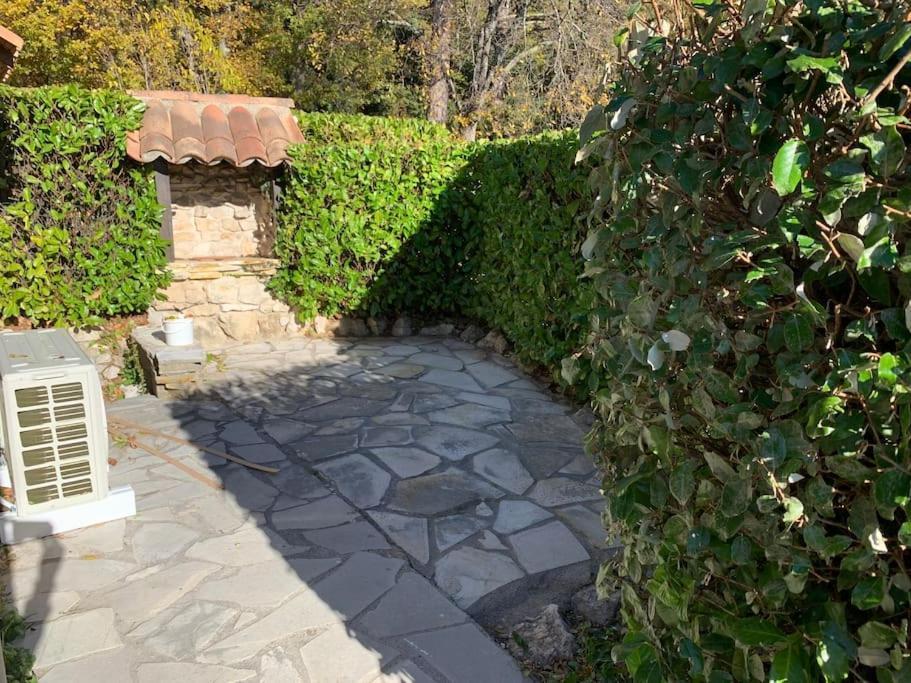 Maisonnette Dans Belle Residence Saint-Vallier-de-Thiey Dış mekan fotoğraf